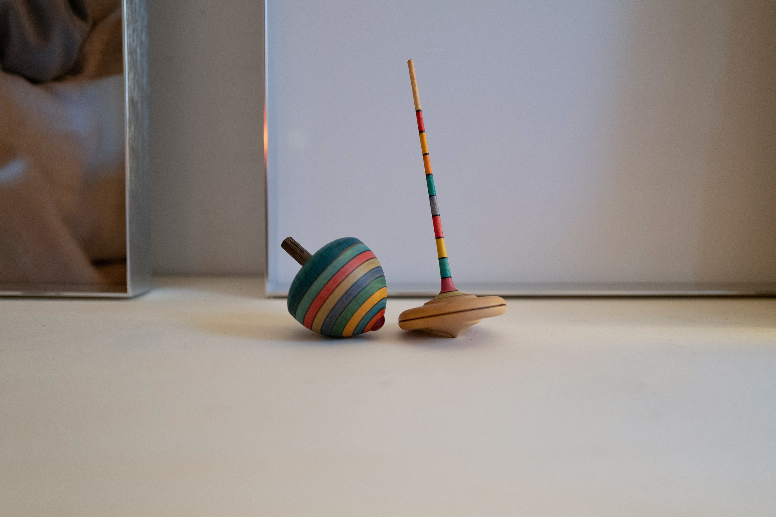Wooden Spinning Top Couple